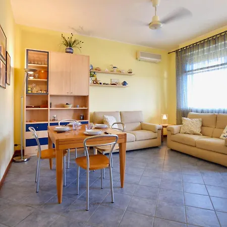 Cozy In With Kitchen Lido di Camaiore