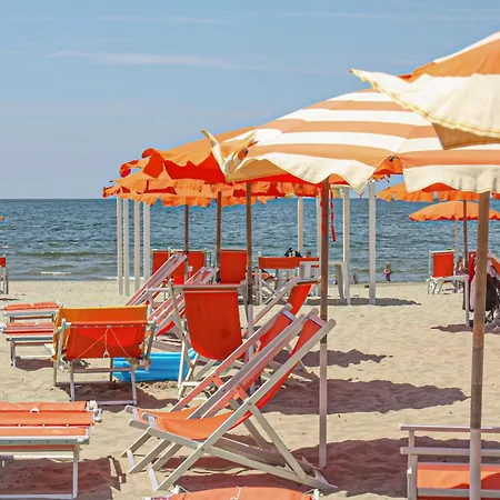 Cozy In With Kitchen Lido di Camaiore